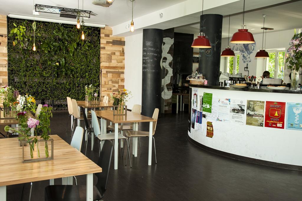 Wilson Hostel Warszawa Buitenkant foto